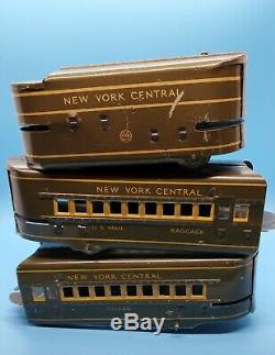 New York Central Vintage Marx Mercury Streamline Passenger Set