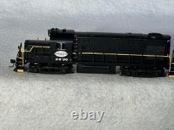 Nice Atlas Trainman New York Central RS-32 HO Locomotive