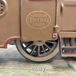 Nice Early LIONEL N. Y. Central #38 Electric Loco Eng. TESTED RUNS
