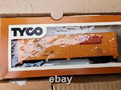 No. 7301 In Box Tyco New York Central Train Set With Extra Rolling Stock & Track