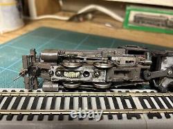 O-4-O HO Scale Locomotive NYC #304 With Tender. Runs