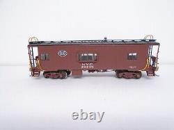 Overland Models Ho brass New York Central BW Caboose, painted