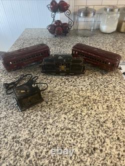 Pre War Lionel 318 Train Set. New York Central Lines. Works Great