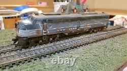 Proto 2000 NYC e8 e9 lightning bolt weathered locomotive train engine HO DC