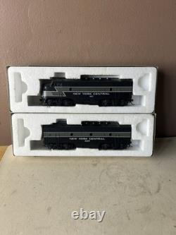 STEWART HOBBIES HO Scale New York Central Engine Pair#8120 & #8125