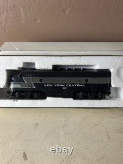 STEWART HOBBIES HO Scale New York Central Engine Pair#8120 & #8125