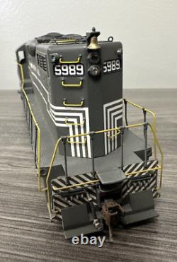 Sunset Models S Scale EMD GP-9 Diesel New York Central #5989 Pro-Painted LNIB