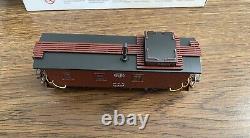 Trix HO Scale New York Central NYC Offset Cupola Wood Caboose #19453 Marklin