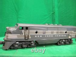 VERY CLEAN Postwar LIONEL 2344 Non-Powered New York Central F3 Diesel Engine