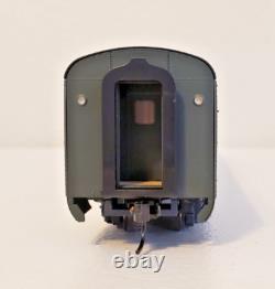 Walthers 932-9313 New York Central 20th Century Limited 10-6 Sleeper Car