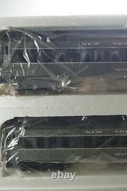 Williams New York Central Classic Madison Style Cars 2 Tone Grey 0/27 Gauge Nib