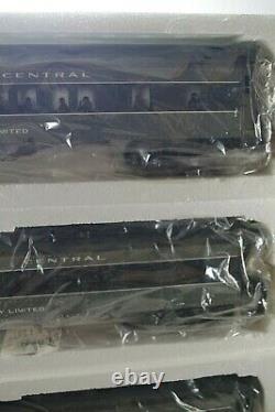 Williams New York Central Classic Madison Style Cars 2 Tone Grey 0/27 Gauge Nib