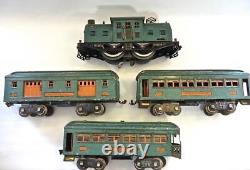 Ensemble Lionel Standard Gauge d'avant-guerre : Moteur 10E et 3 voitures de voyageurs 332, 339, 341