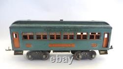 Ensemble Lionel Standard Gauge d'avant-guerre : Moteur 10E et 3 voitures de voyageurs 332, 339, 341