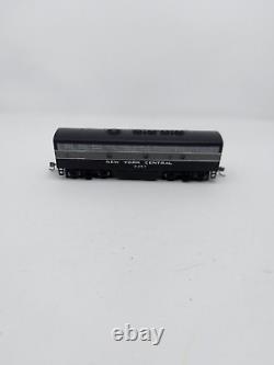 HO Scale BACHMANN PLUS 31220 EMD F7A F7B NEW YORK CENTRAL 1873 2457 Testé	 <br/>


 <br/>
Note: There is no direct translation for 'tested' in this context in French, so the word 'testé' can be used as an equivalent.