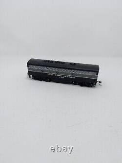HO Scale BACHMANN PLUS 31220 EMD F7A F7B NEW YORK CENTRAL 1873 2457 Testé  <br/>

 
	 <br/>Note: There is no direct translation for 'tested' in this context in French, so the word 'testé' can be used as an equivalent.