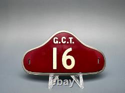 In French: Insigne de casquette B55 du terminal Grand Central (GCT) des chemins de fer de New York (NYC) obsolètes