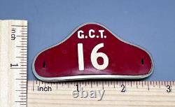In French: Insigne de casquette B55 du terminal Grand Central (GCT) des chemins de fer de New York (NYC) obsolètes