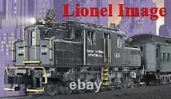 'Lionel 6-18373 New York Central NYC S-2 Electric Loco TMCC/RailSounds 2005 C8' translated to French is: 'Lionel 6-18373 Central New York NYC S-2 Electric Loco TMCC/RailSounds 2005 C8'