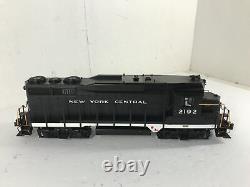 MTH 20-2276-1 New York Central GP30 Diesel Engine WithPS2 can be translated to: MTH 20-2276-1 Locomotive Diesel GP30 Central New York avec PS2.