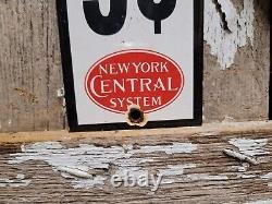 Panneau en porcelaine vintage du système ferroviaire New York Central Train Pay Toilet Railroad Oil Gas