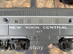 ROI DU RAIL ENSEMBLE NEW YORK CENTRAL F-3 1607/1606 avec boîte d'origine et documents