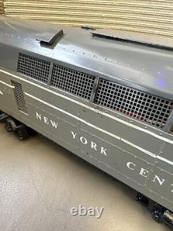 Train Williams BRASS New York Central 4953 Diesel Shark Nose Unit Propulsé.